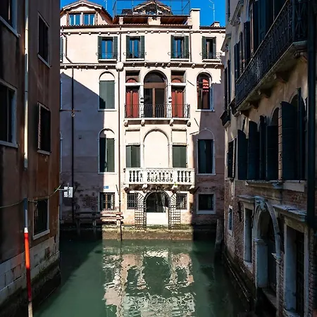 Corte Rubbi 5 Deluxe Studio-apartment *